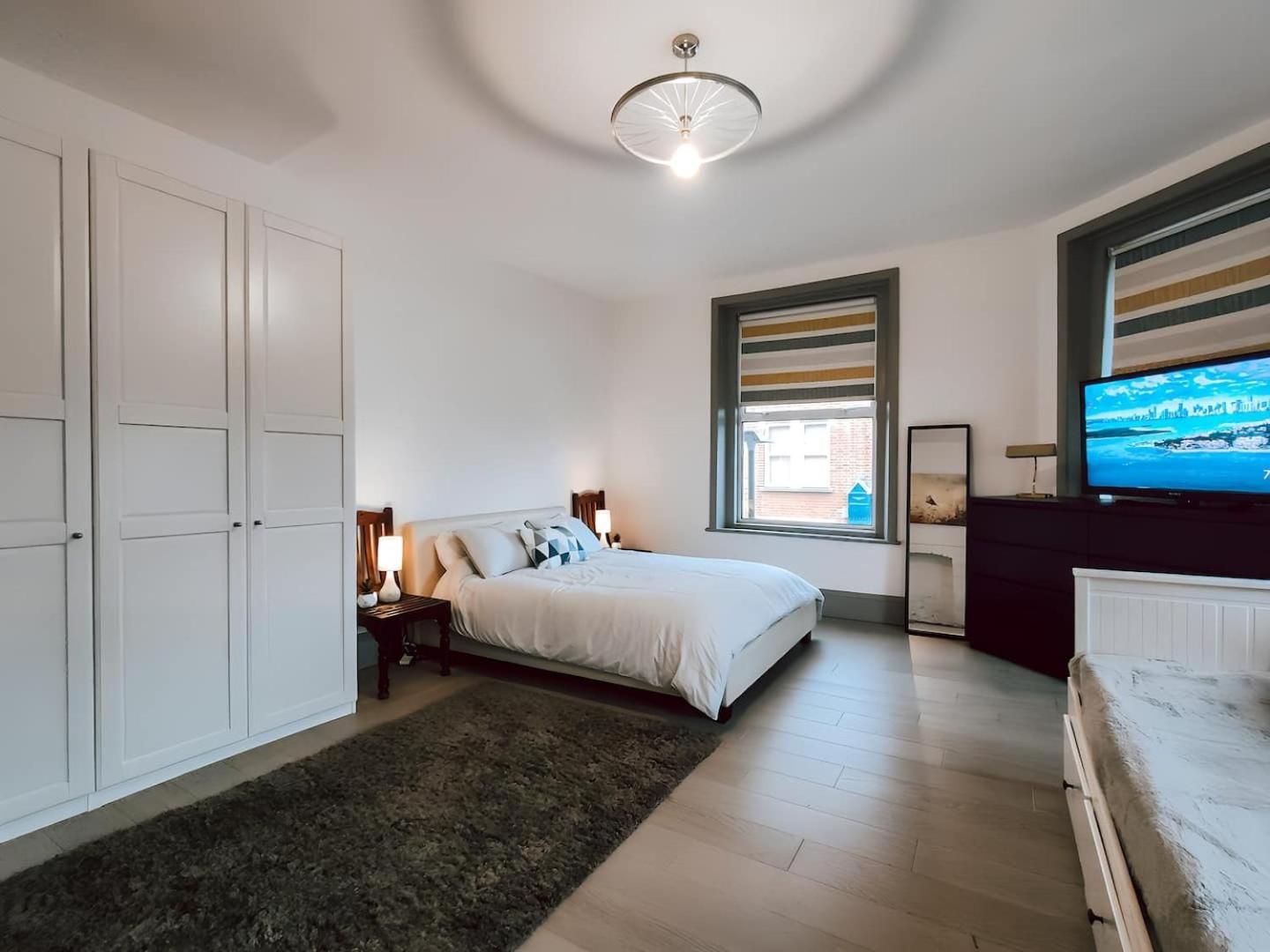 The Near Strawberry Hill Apartment Twickenham