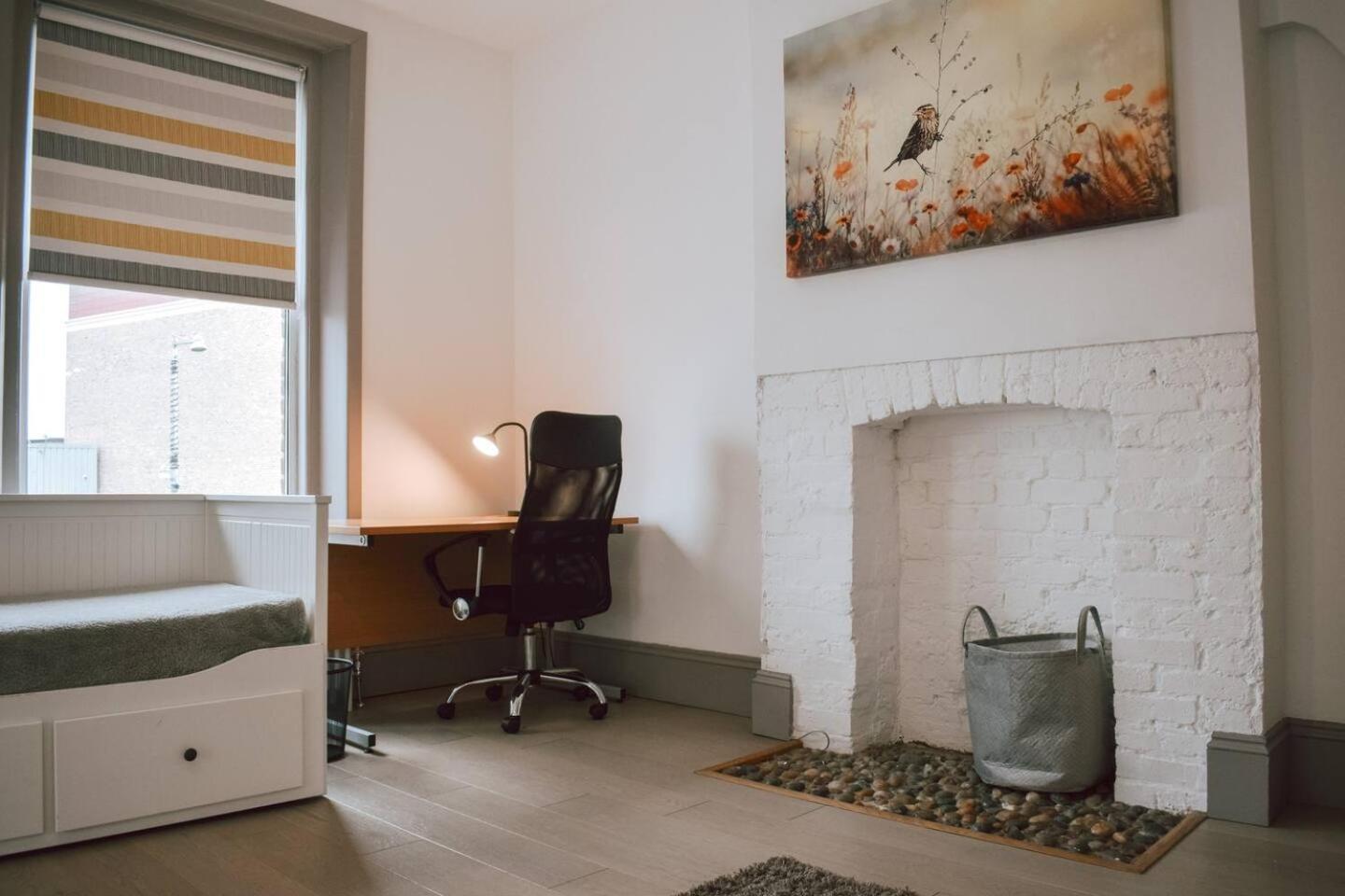 Apartment The Near Strawberry Hill *